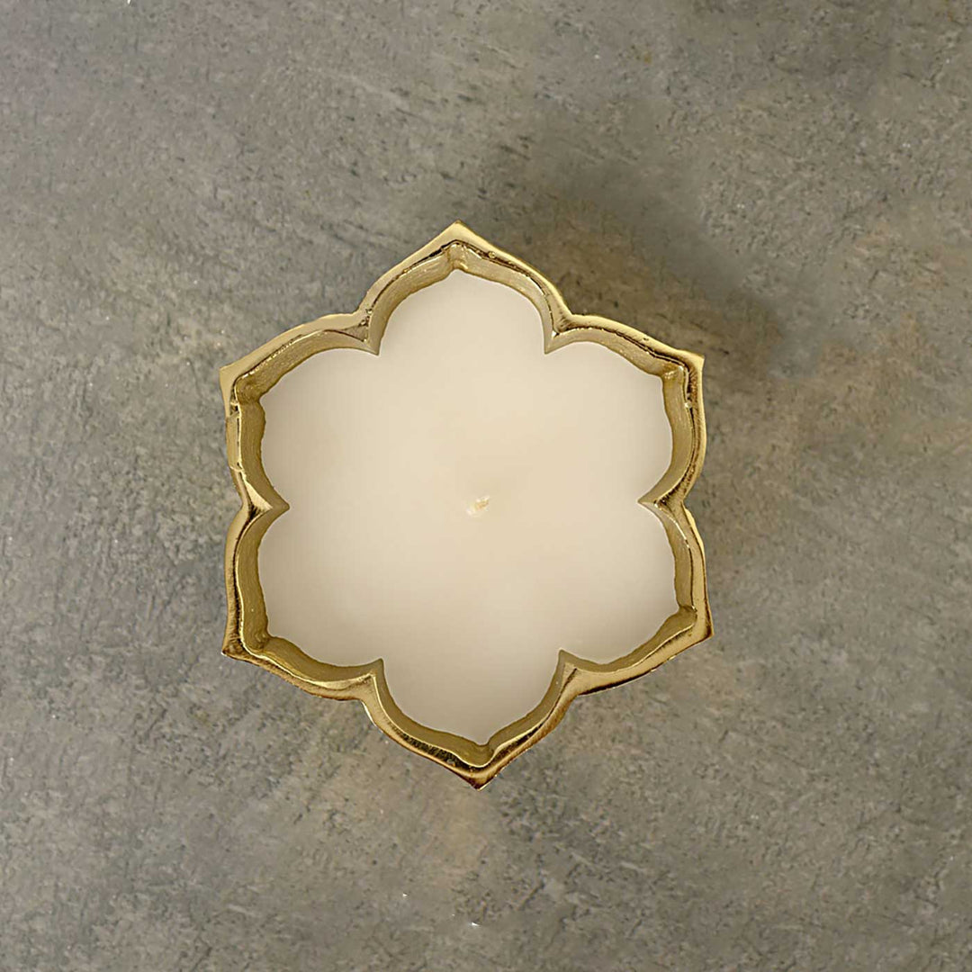 Eco-Friendly Coconut & Soy Wax Lotus Candle With Holder