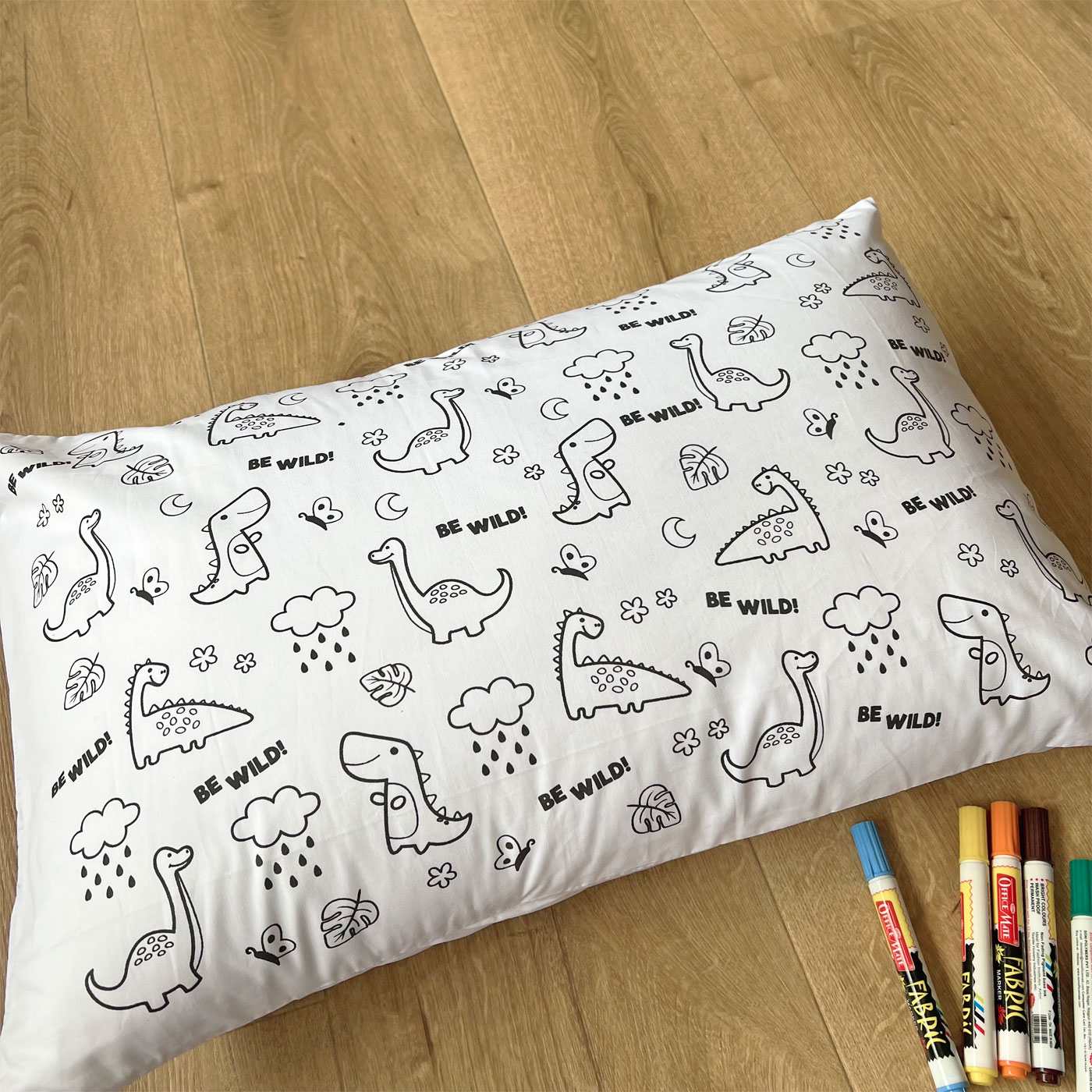 Colour in cushion outlet cover with pens