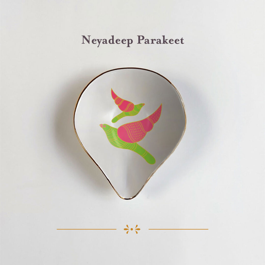 Neyadeep Paakhi Bird Porcelain Diyas Gift Set | Set of 4