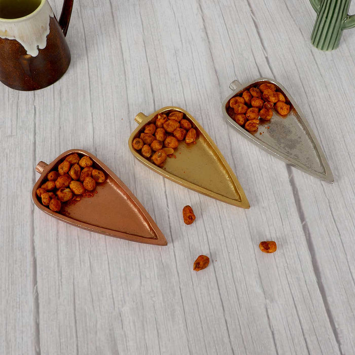 Handmade Beetel Leaf Shaped Aluminium Platter | Set Of 3