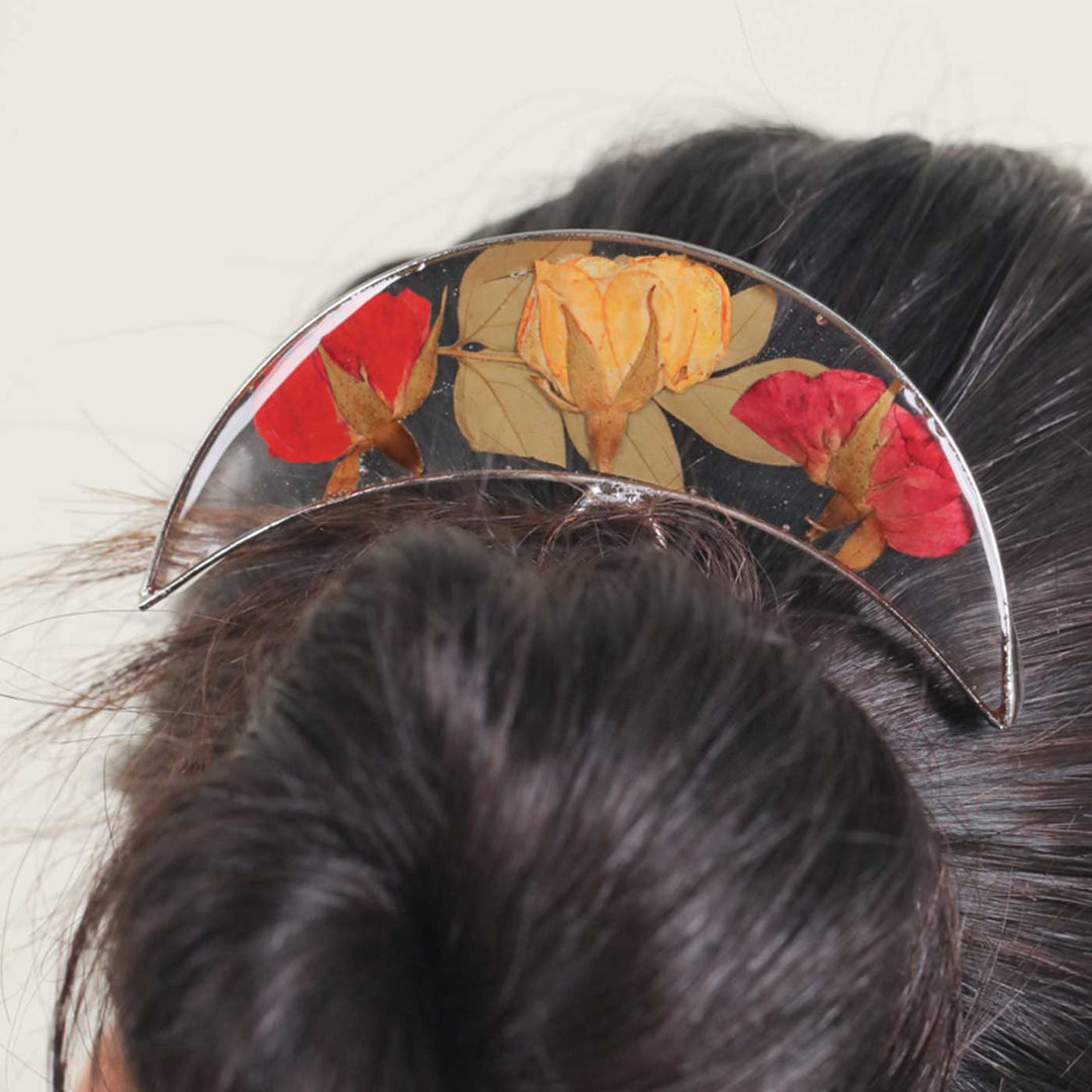 Handmade Preserved Flower Roja Nila Konda Oosi Hair Pin With 3 Shades Of Roses