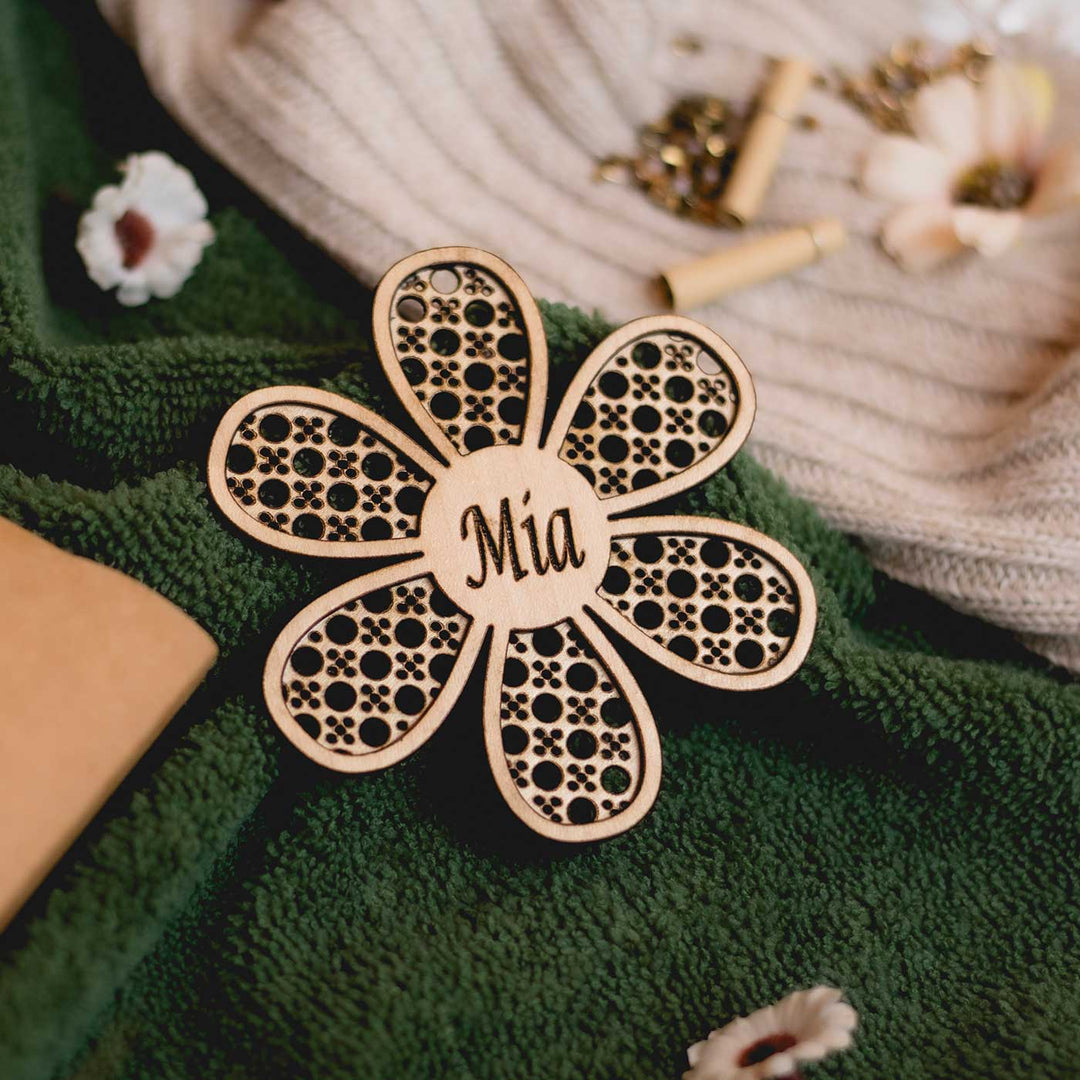 Personalized Floral Wooden Musical Ornament For Christmas Tree Decoration