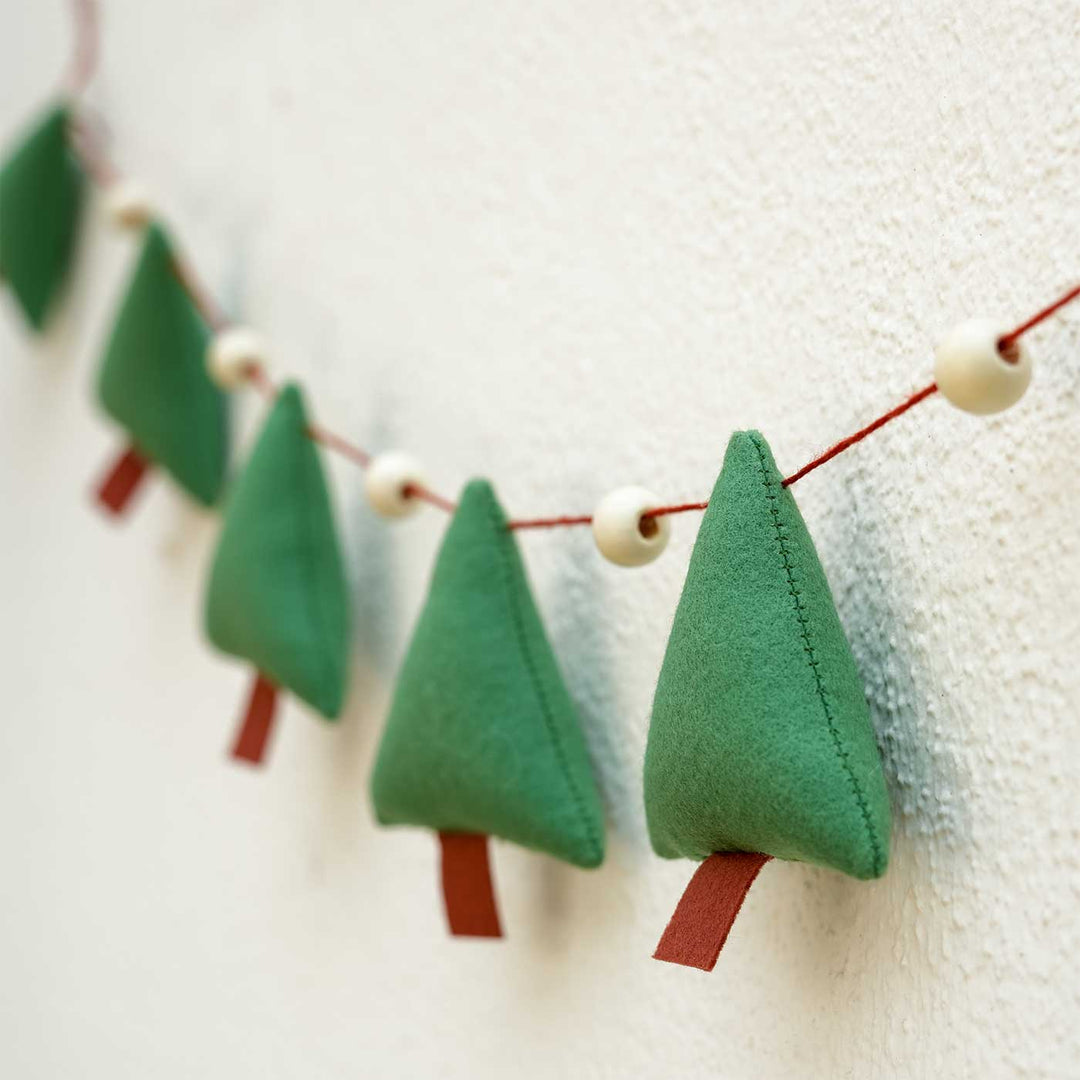 Handmade Little Tree Felt Garland/ Bunting For Christmas Wall Decoration