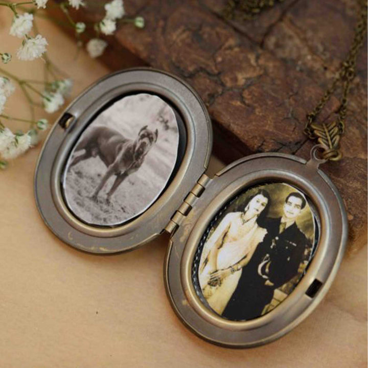 Photo Personalized Antique White Daisy Preserved Flower Brass Necklace With Locket