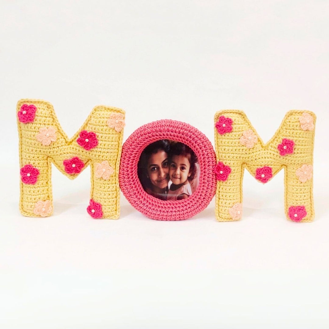 Handmade Crochet Photo Frame for Mothers