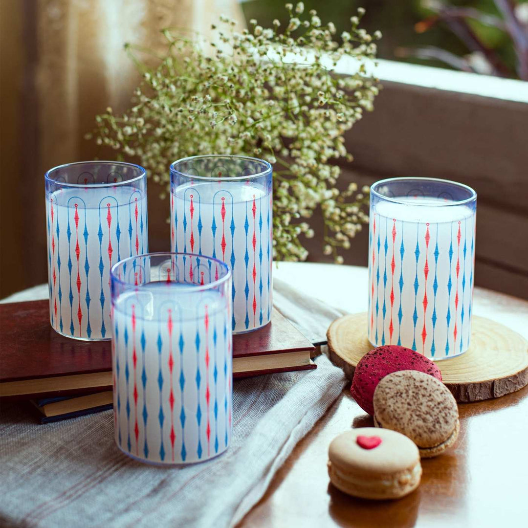 Borosilicate Glass Tumblers with Delicate Prints I 270 ML