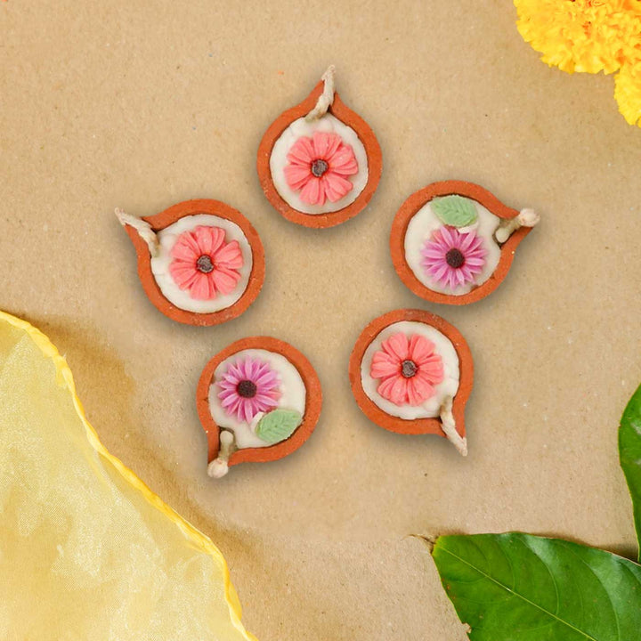 Handmade Traditional Terracotta Floral Candle | Set Of 5