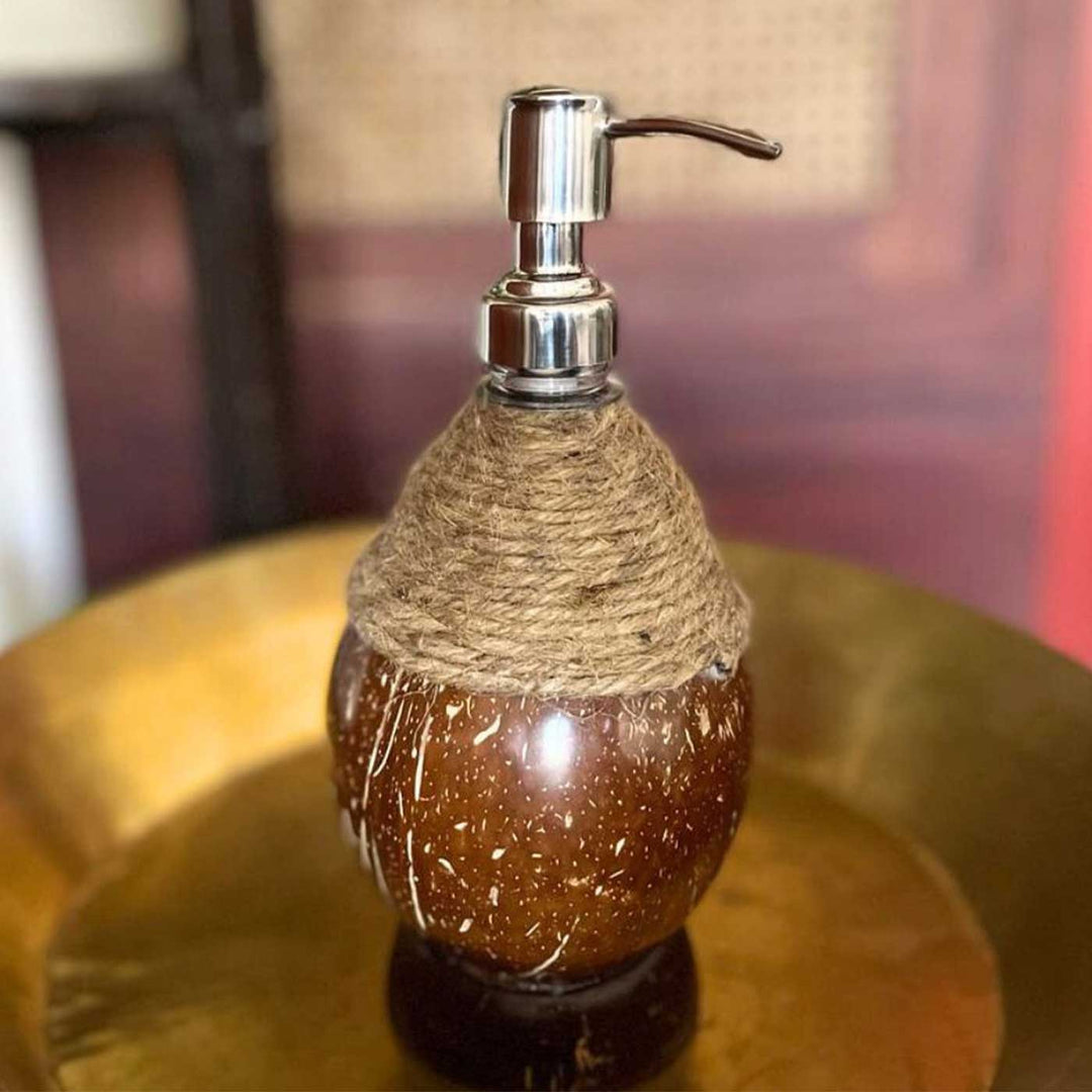 Eco-Friendly Handmade Coir Pump Coconut Shell Soap Dispenser