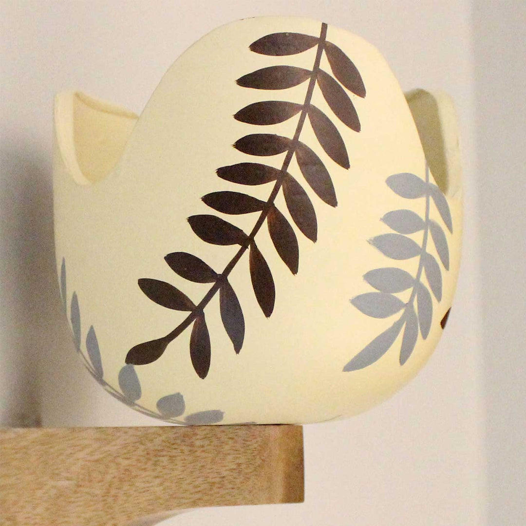 Handmade Trending Leaf Pattern Terracotta Wall Lamp