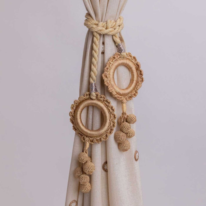 Handmade Kono Beige Scalloped Rings Curtain Tie Backs | Set of 2