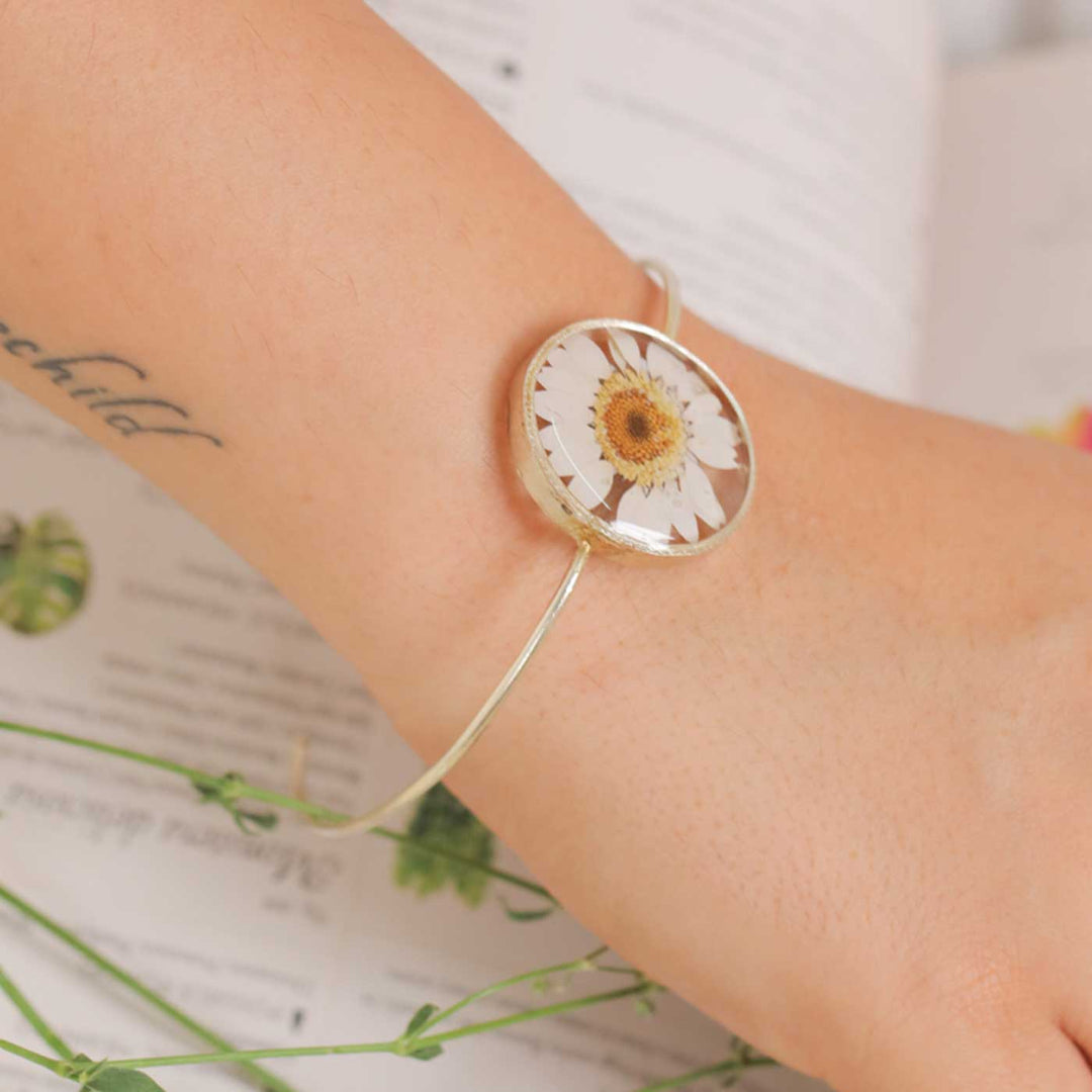 Handmade Happy Daisy Preserved Flower Brass Bangle