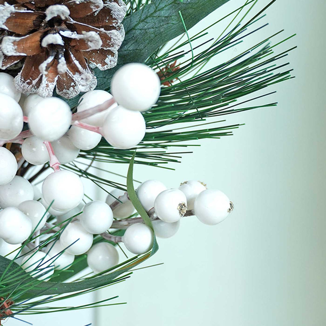 White Berries Wreath For Christmas Wall Decoration