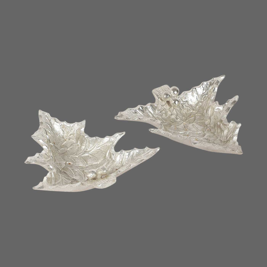 Handmade Christmas Leaf Shaped Platters | Set Of 2