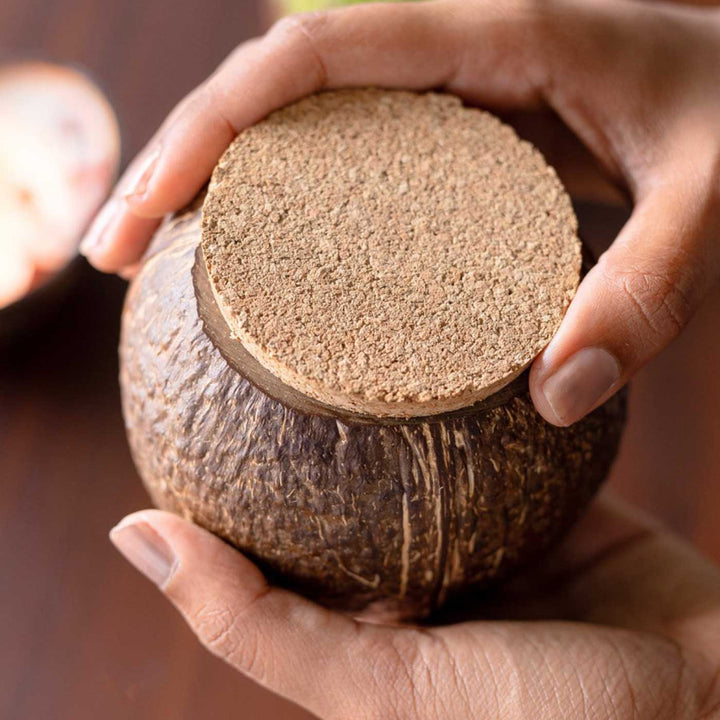 Eco-Friendly Handmade Tight Coconut Shell Storage Container