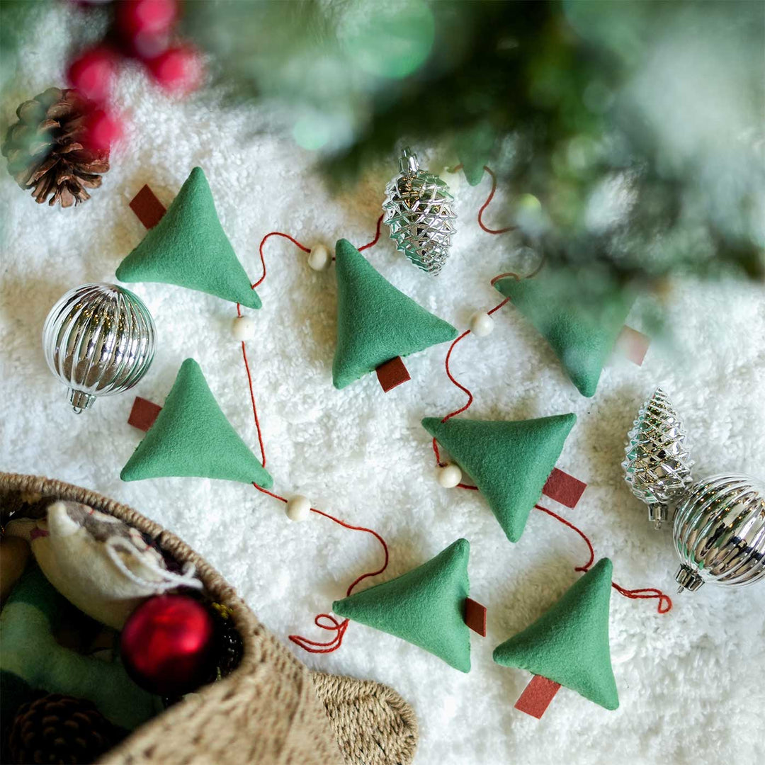 Handmade Little Tree Felt Garland/ Bunting For Christmas Wall Decoration