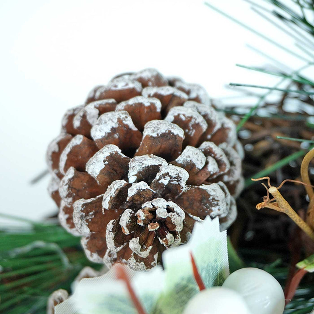 White Berries Wreath For Christmas Wall Decoration