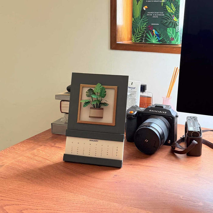 Handmade 3D Monstera Plant 2025 Desk Calendar