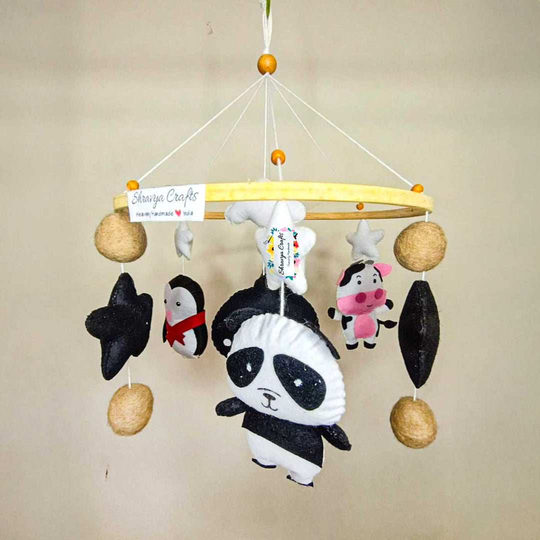 Black And White Stars Felt Cot Mobile For Kids