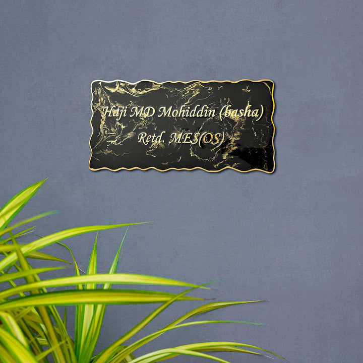 Personalized Resin Black and Gold Design Name Plate