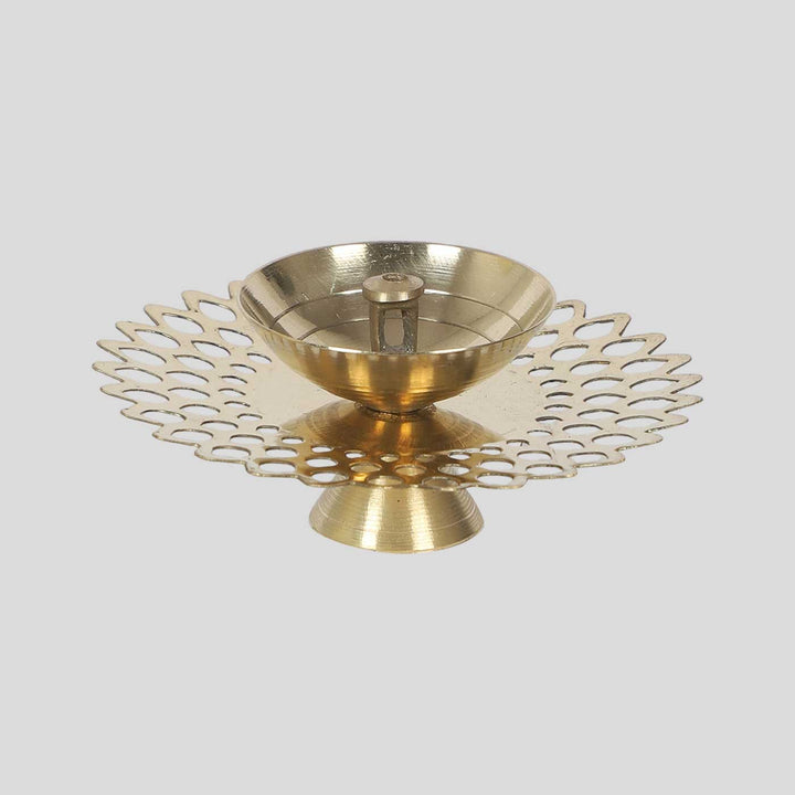 Handmade Round Etching Brass Oil Lamp / Diya