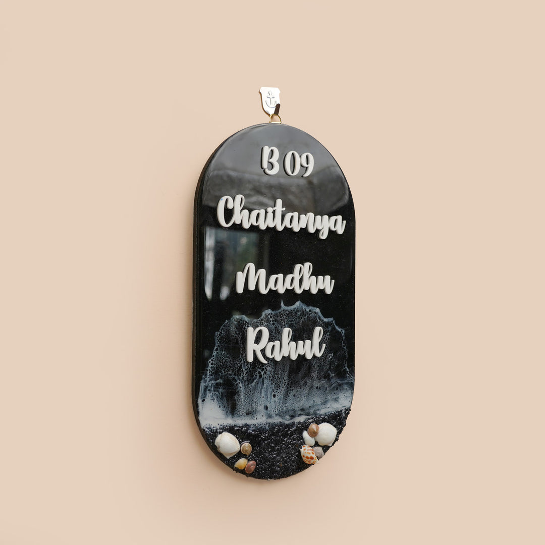 Personalized Black Beach Theme Resin Vertical Name Plate For Family