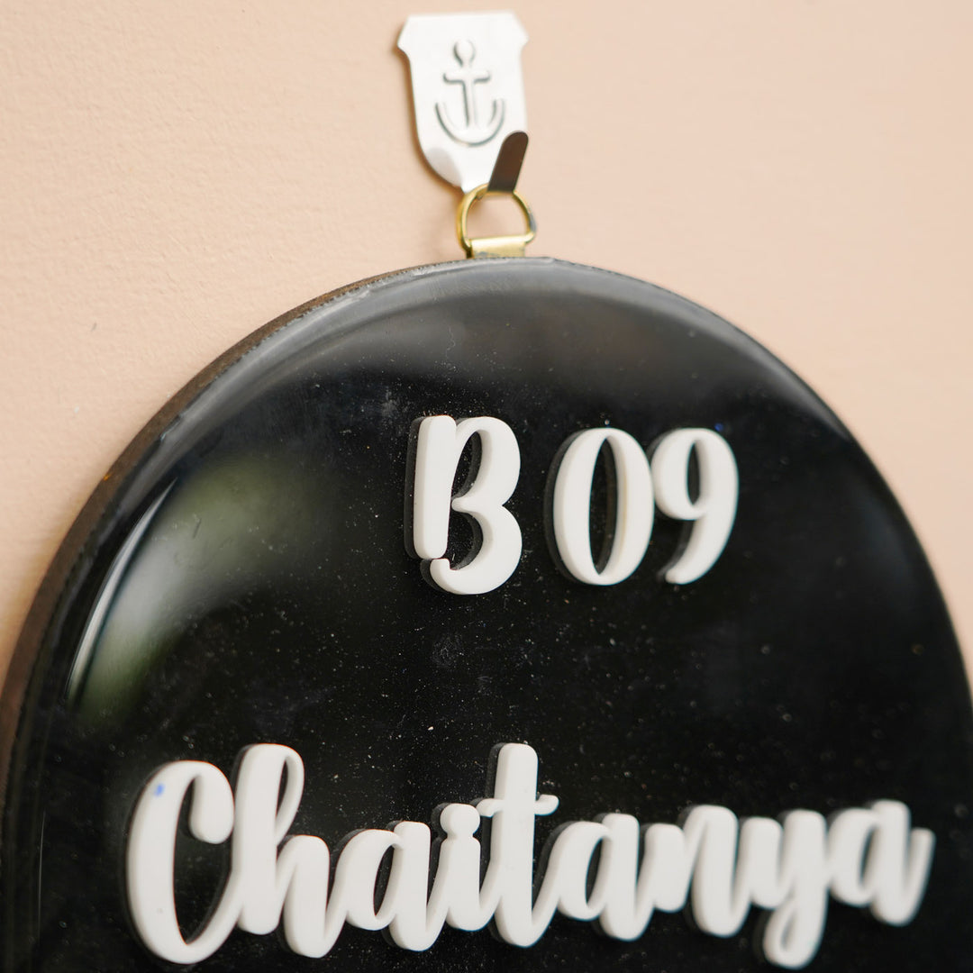 Personalized Black Beach Theme Resin Vertical Name Plate For Family