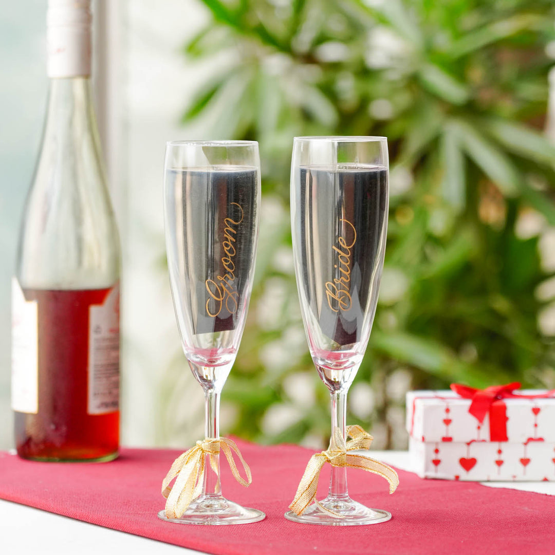 Personalized Champagen Flutes With Bow For Couples | Set of 2