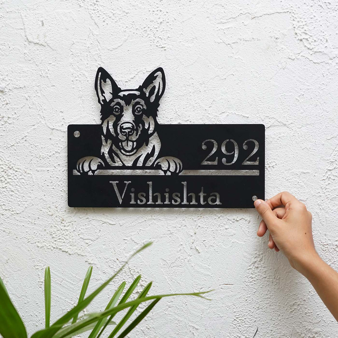 Personalized Weatherproof Artistic Dog Theme Metal Name Plate