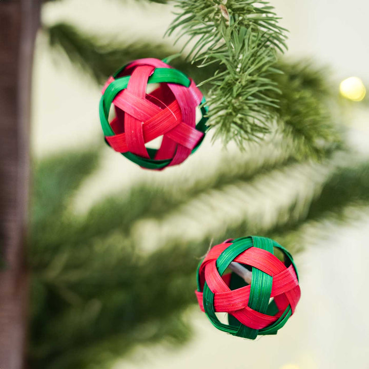 Eco-Friendly Handmade Red & Green Bamboo Ball Fairy Light