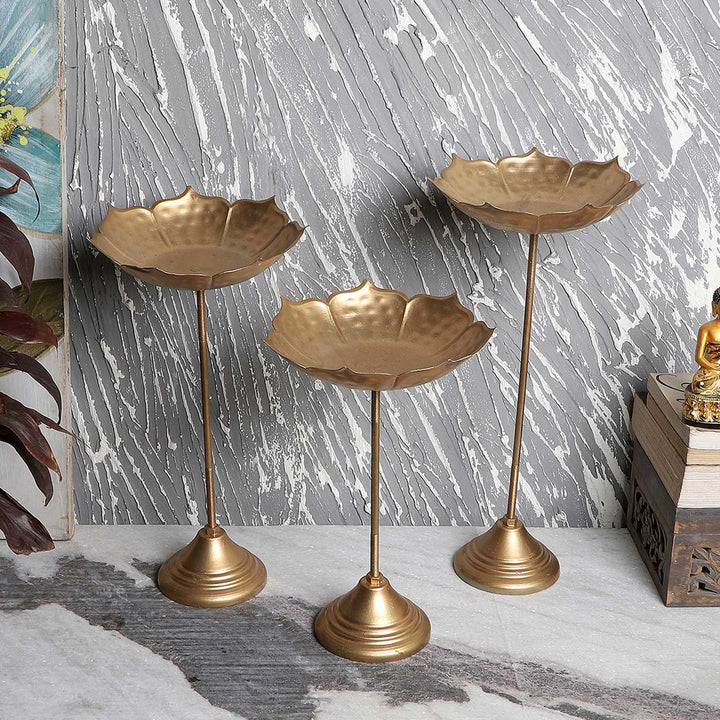 Handmade Gold Metal Detachbale Suflower Urli | Set of 3