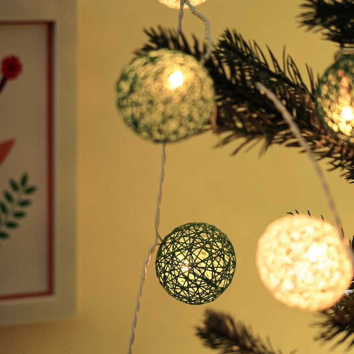 Handcrafted Yarn Spherical Fairy Lights - Green & White