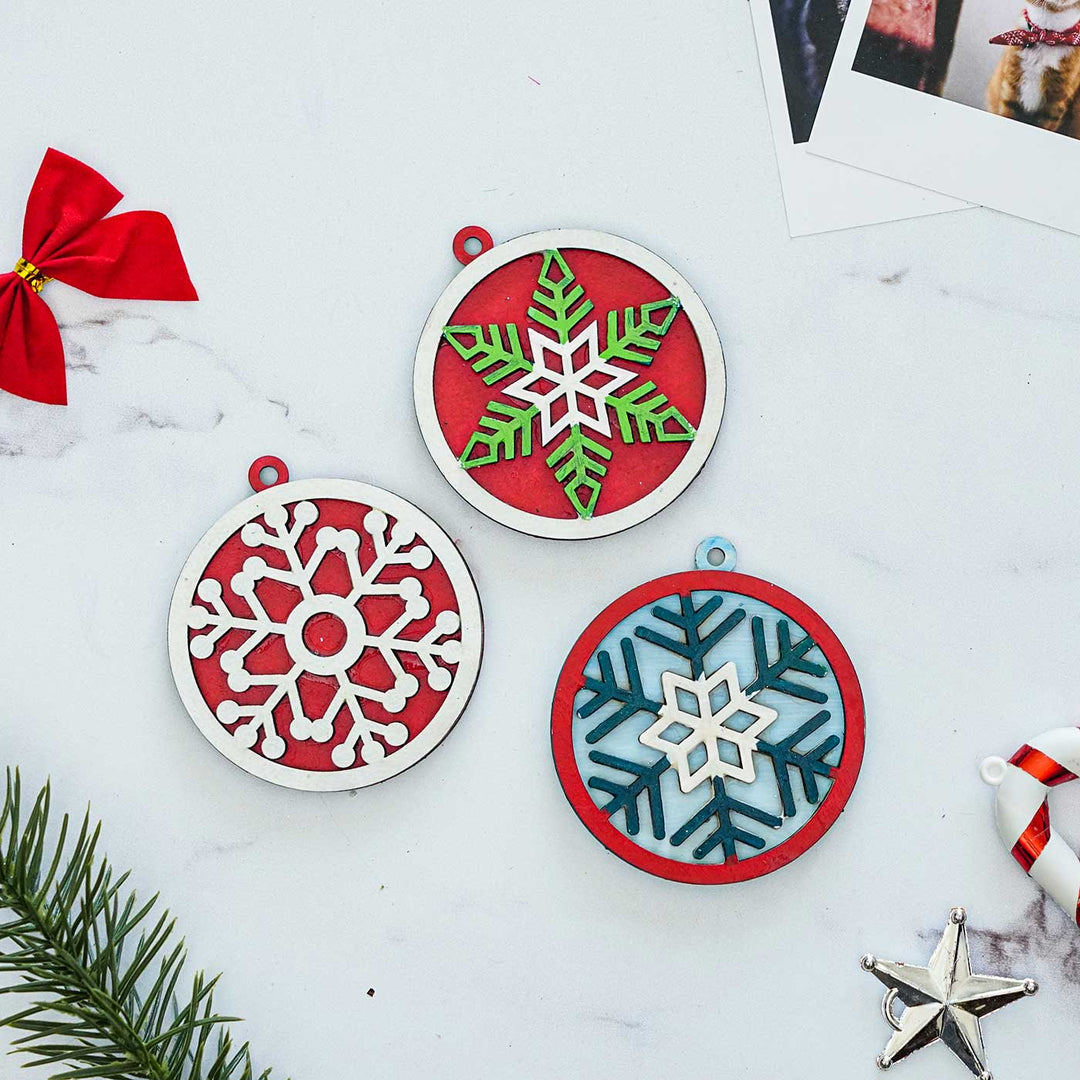 Hand-Painted Snow Flake Wooden Ornaments For Christmas Tree Decoration | Set Of 3