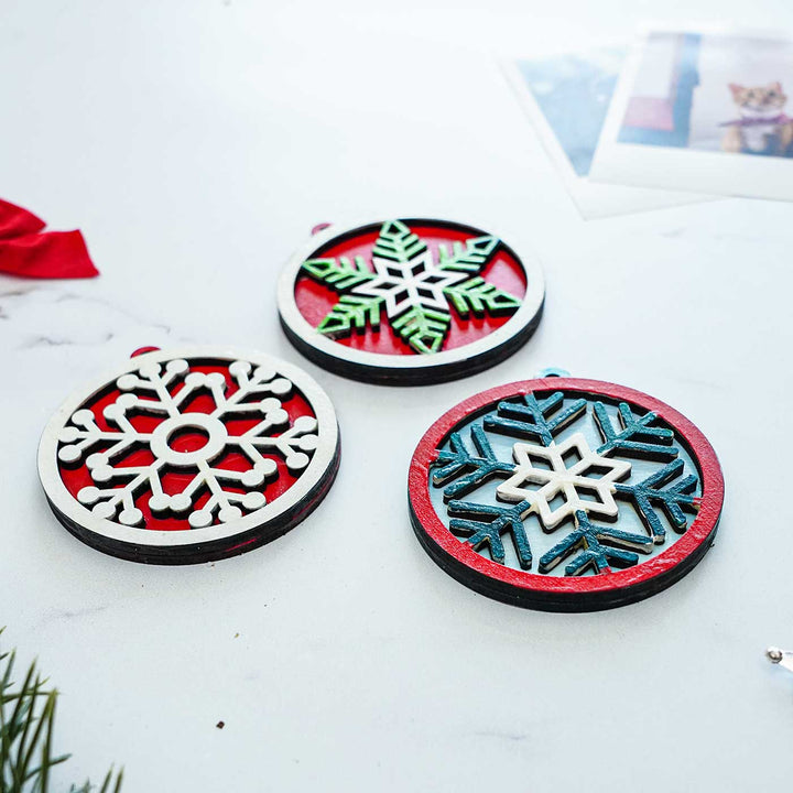 Hand-Painted Snow Flake Wooden Ornaments For Christmas Tree Decoration | Set Of 3