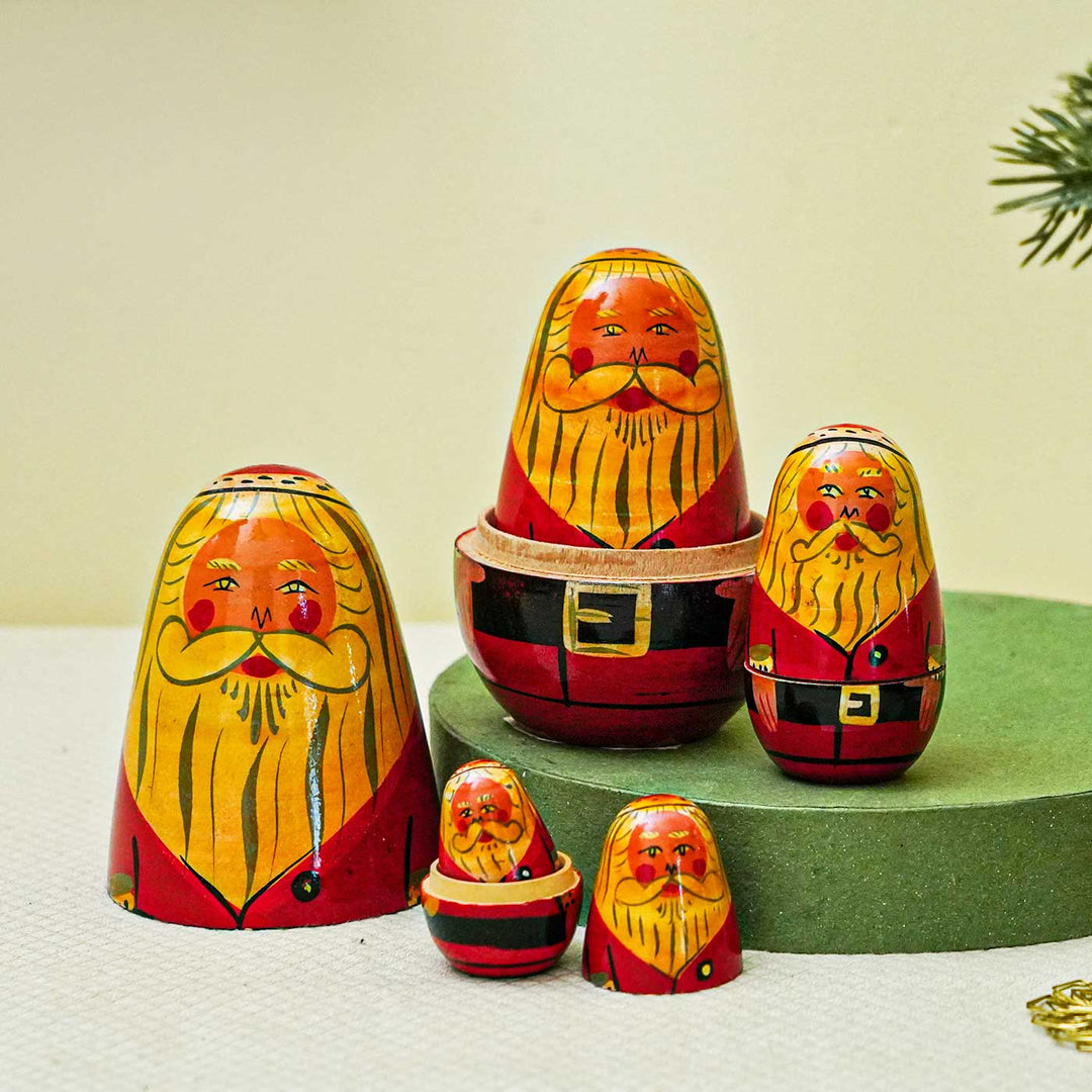 Handmade Nesting Santa Wooden Figurine For Christmas Decoration | Set Of 5