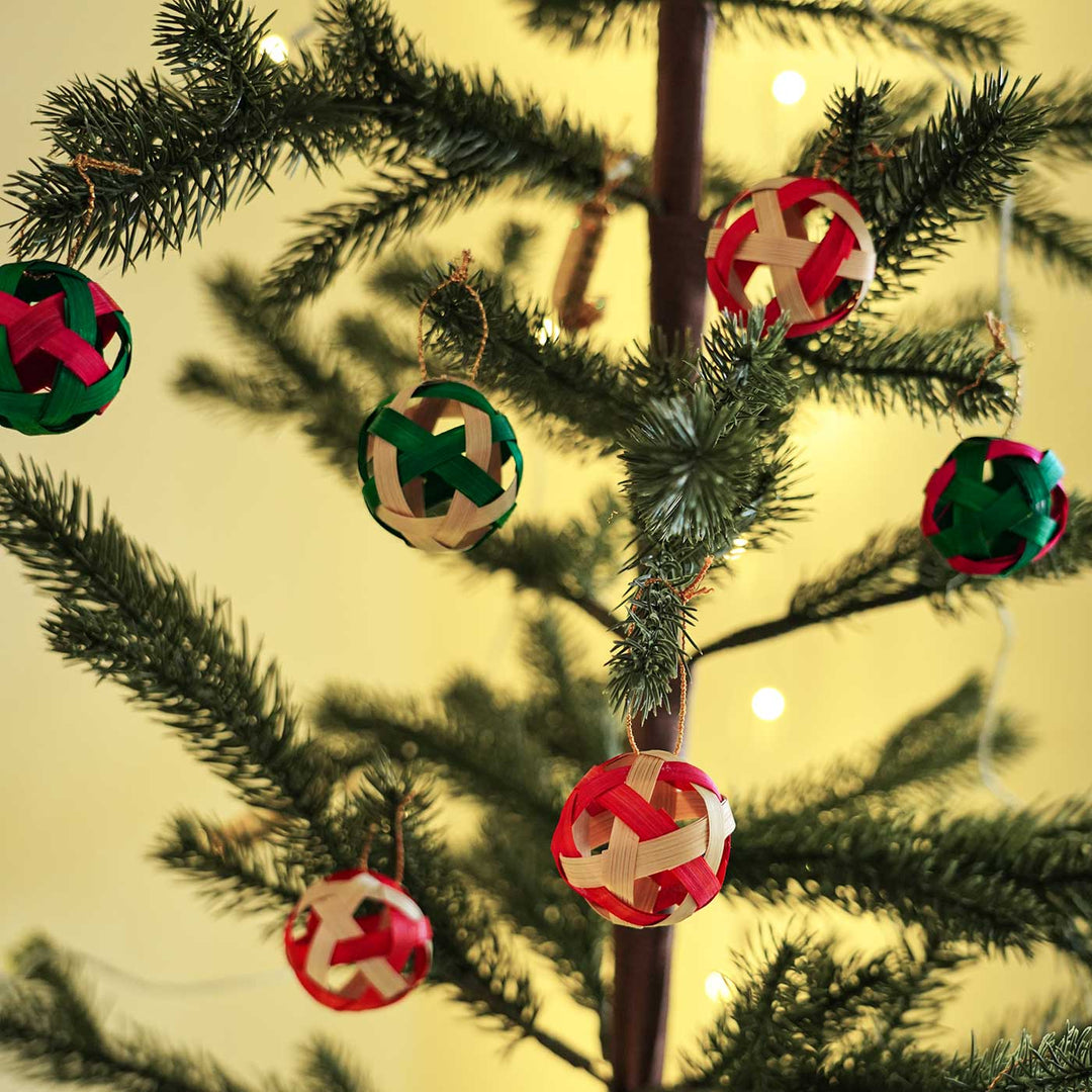 Handmade Red & Green Ball Bamboo Ornaments For Christmas Tree Decoration | Set Of 9