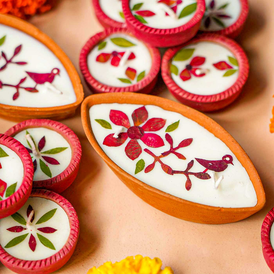 Set Of 12 | Handmade Soy Wax & Dry Flower Boat & Round Festive Diyas