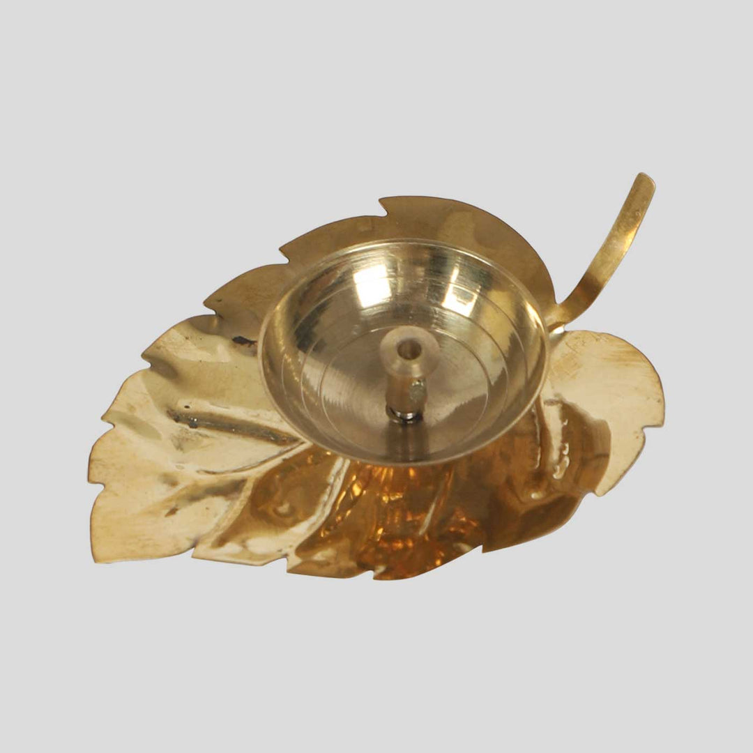 Handmade Lotus Brass Oil Lamp / Diya