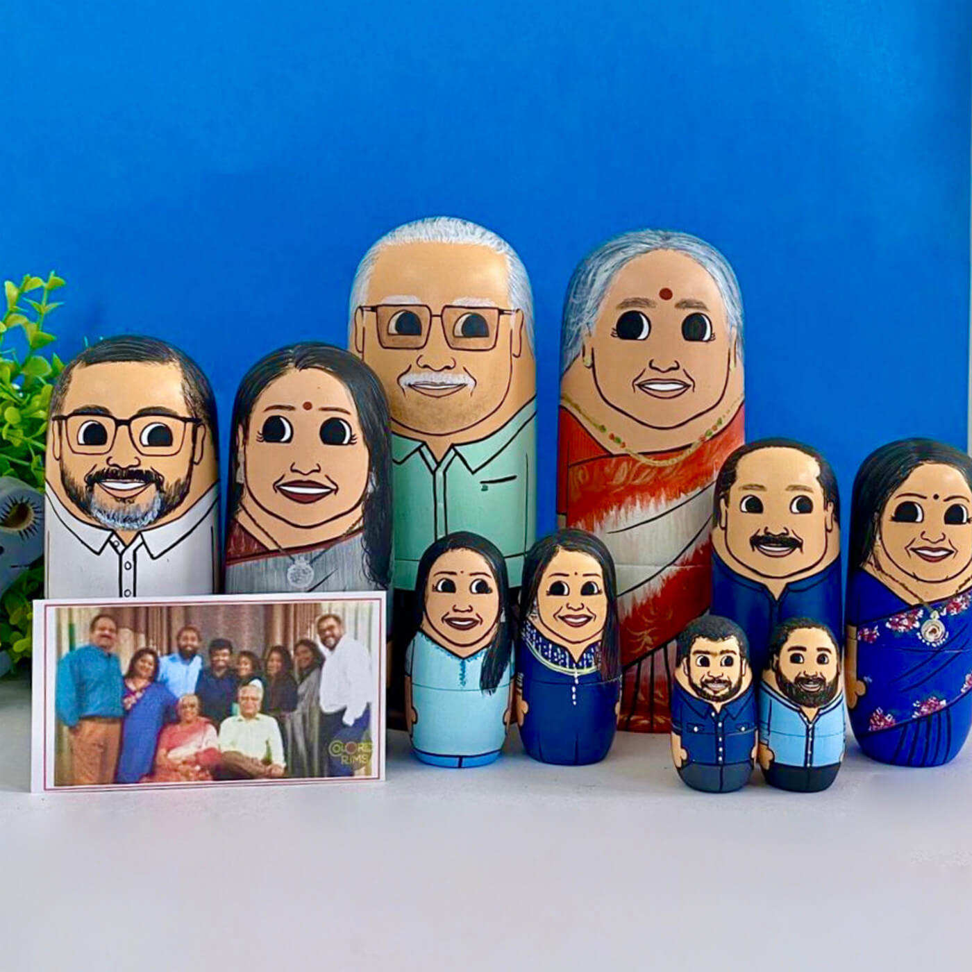 Personalized store nesting dolls