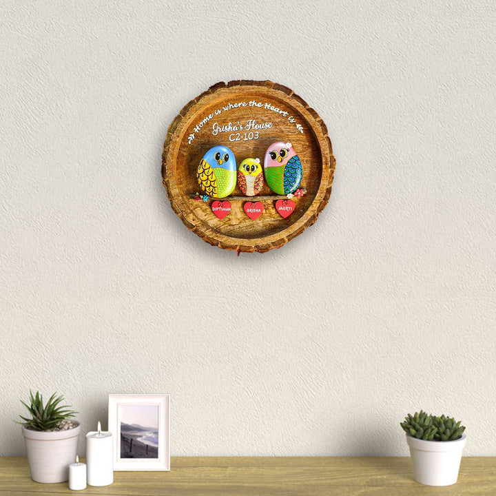 Personalized Pebble Art Round Lively Family Wooden Name Plate