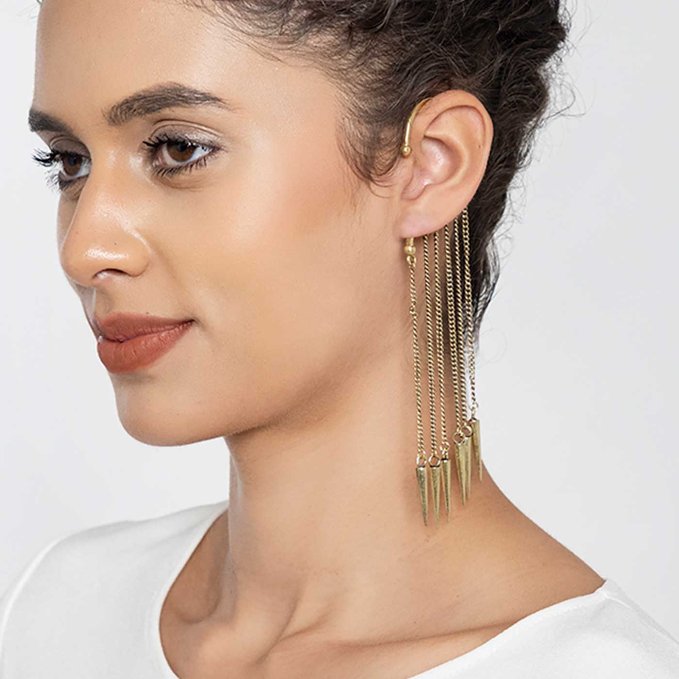 How to wear trendy ear cuff earrings: Everything you need to know - The  Caratlane