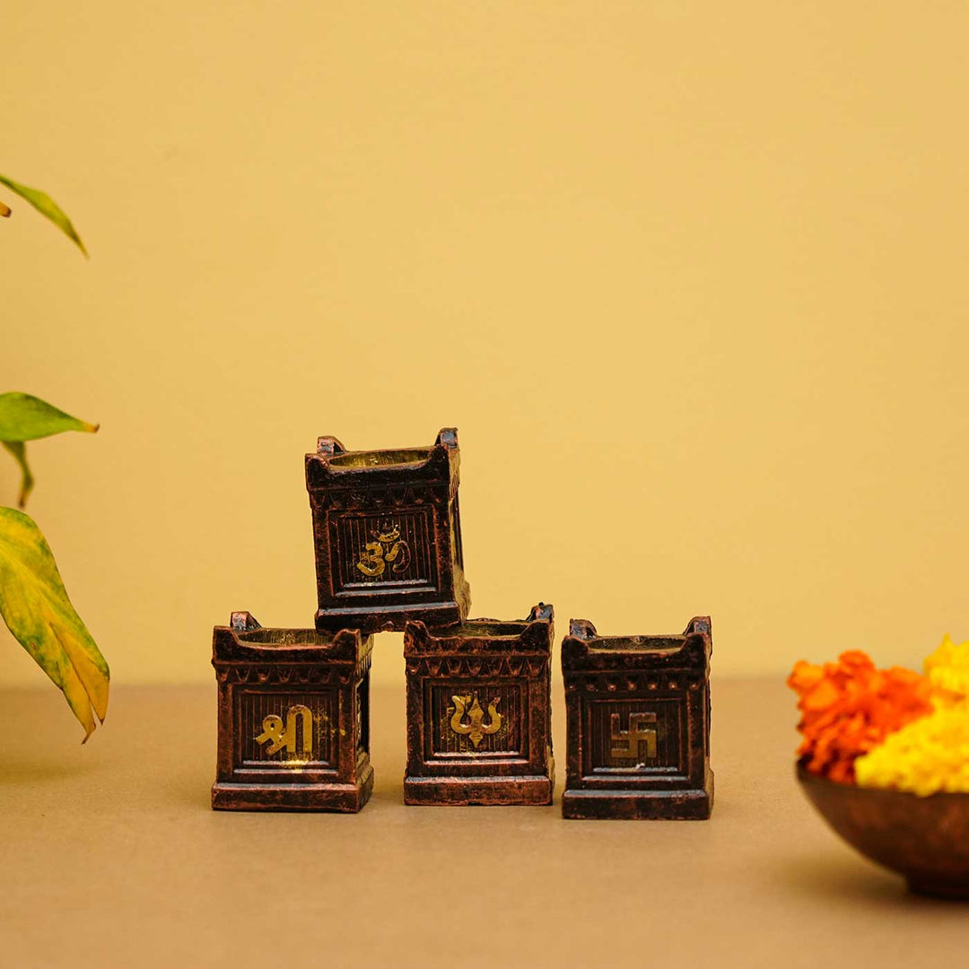 Handmade Tulsi Terracotta Oil Lamp / Diya | Set Of 4