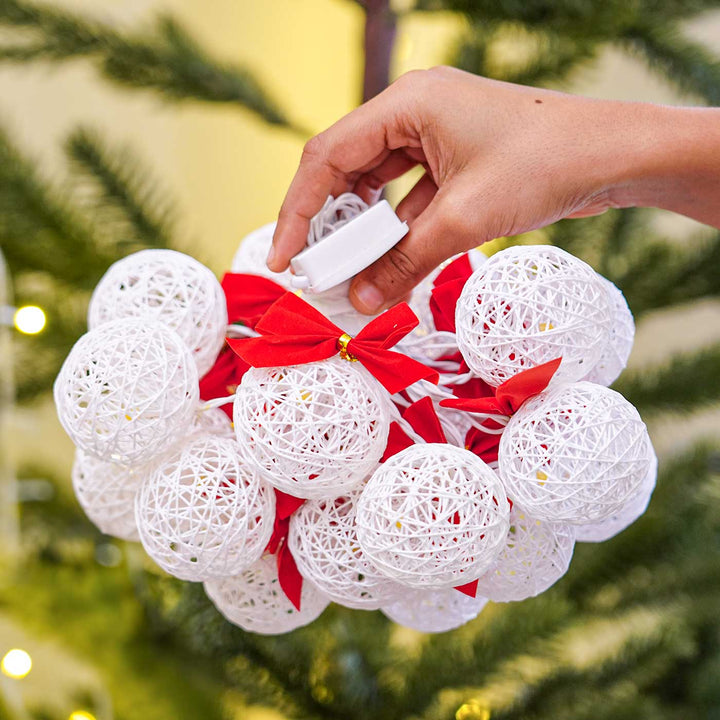 Handcrafted Yarn Spherical Fairy Lights With Bow - White