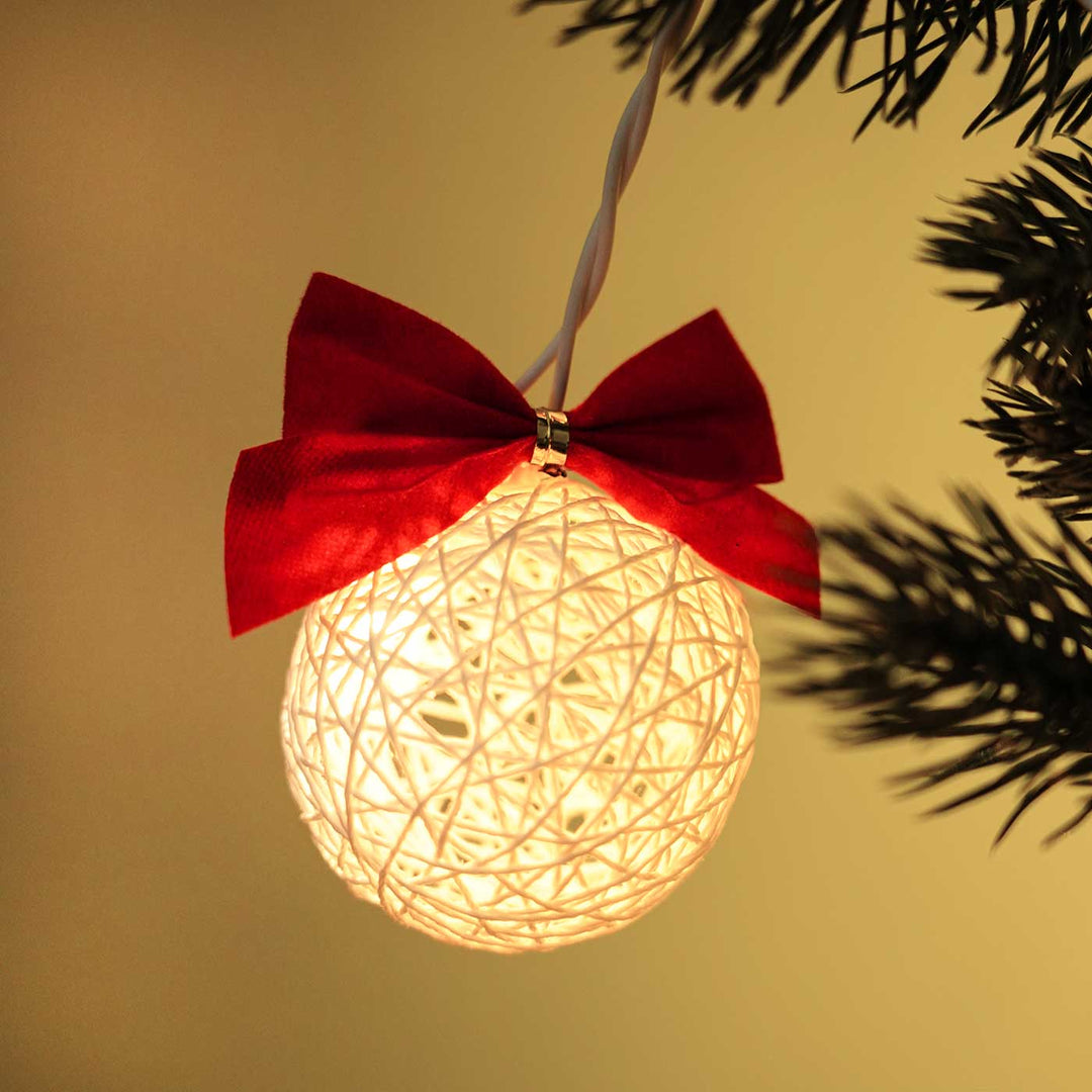 Handcrafted Yarn Spherical Fairy Lights With Bow - White