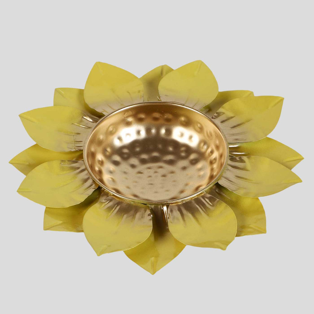 Handmade Yellow & Gold Flower Urli