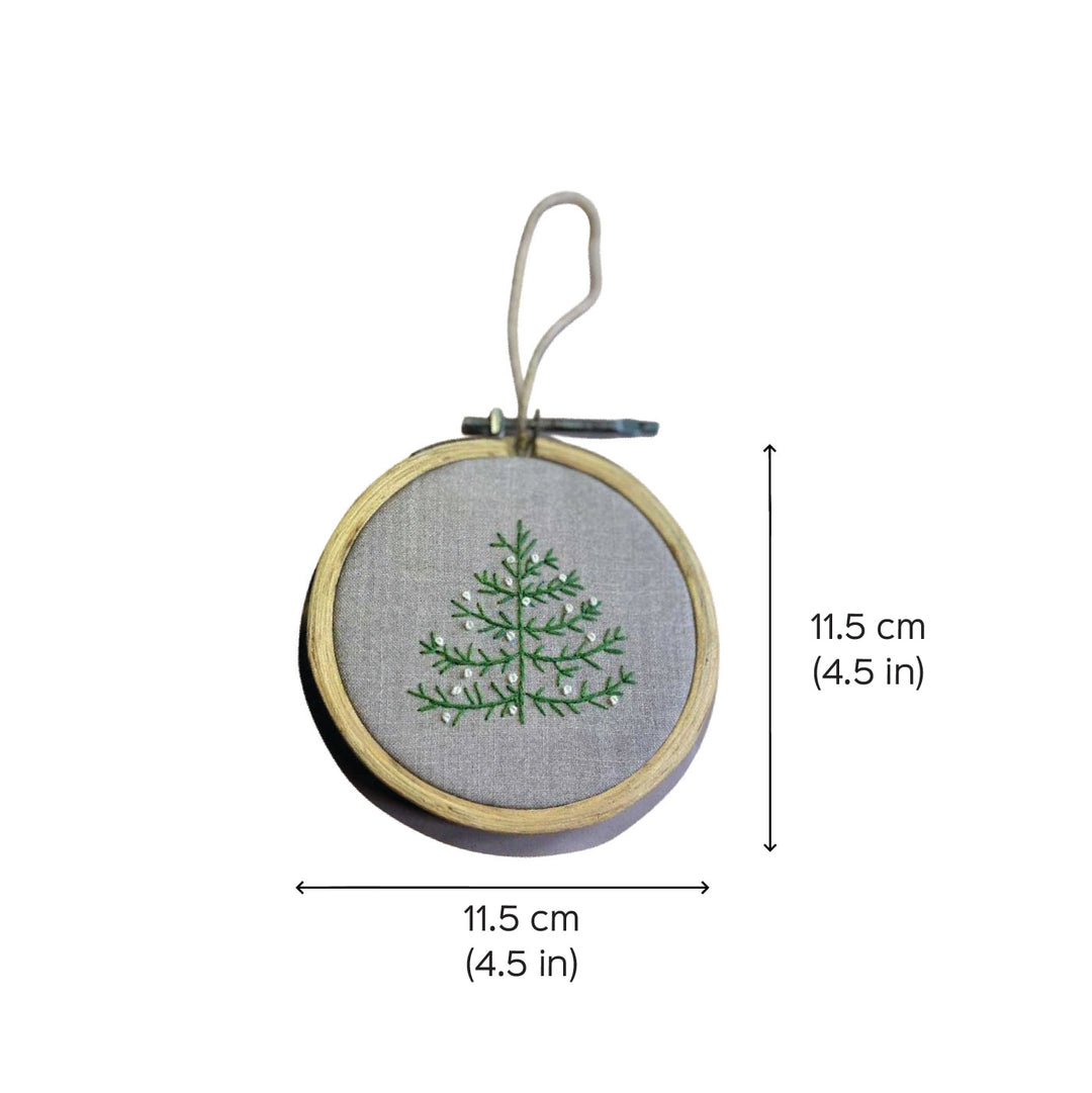 Handmade Embroidered Wooden Hoop Ornament For Christmas Tree Decoration