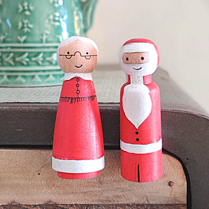 Hand-painted Couple Santa Miniatures - Magnet