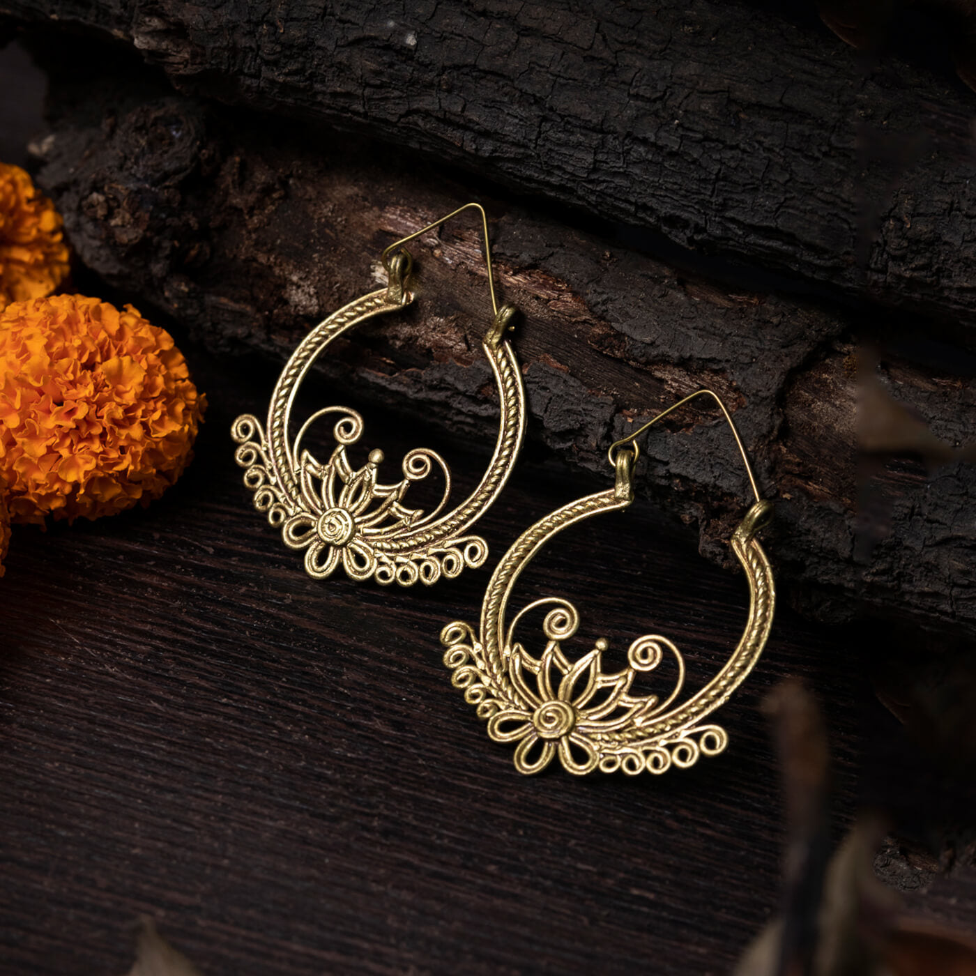 Buy/Send PANASH Mirror Work Chandbali Earrings Online- FNP