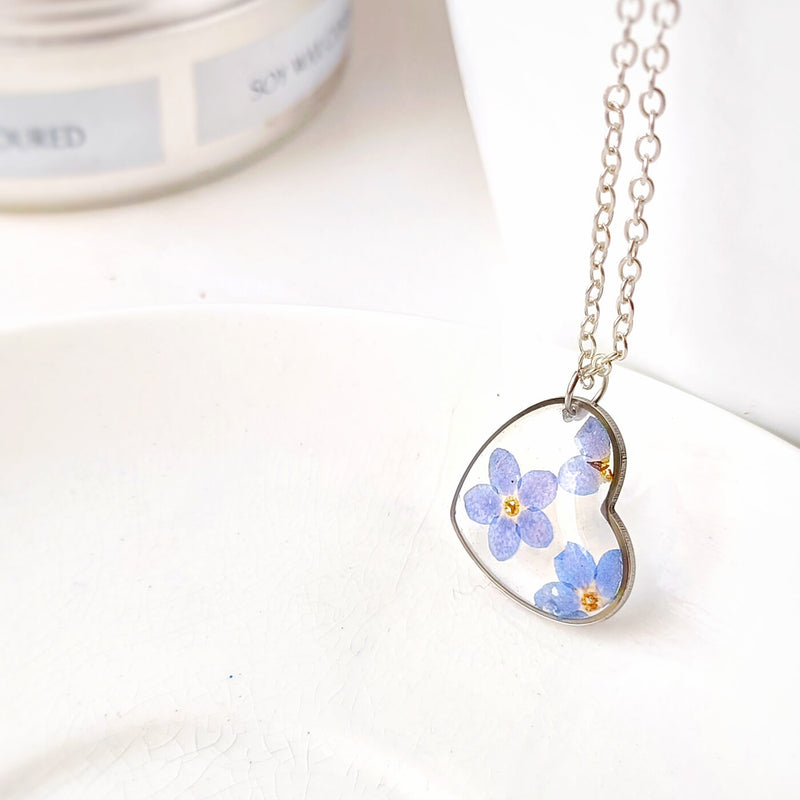 Heartbeat Preserved Flower Necklace - Forget Me Not – Zwende